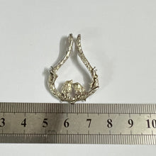 Load image into Gallery viewer, Bird Kissing Ring Holder Necklace