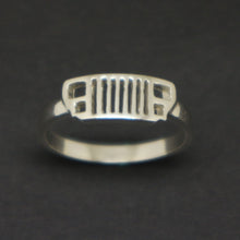 Load image into Gallery viewer, Silver TJ JK WJ YJ Jeep Ring
