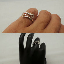 Load image into Gallery viewer, Silver Lesbian Symbol Ring