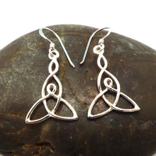 Load image into Gallery viewer, Silver Celtic Mother Child Knot Earring
