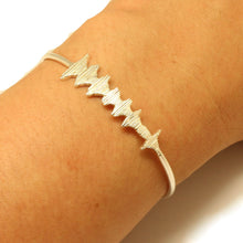 Load image into Gallery viewer, Personalized Soundwave Own Voice Bracelet