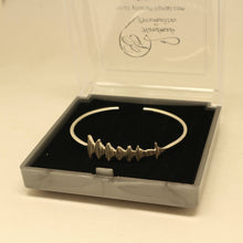 Load image into Gallery viewer, Personalized Soundwave Own Voice Bracelet