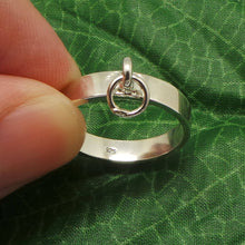 Load image into Gallery viewer, 4mm Silver Ring of O Bdsm Collar Ring