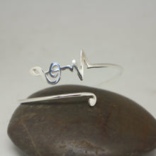 Load image into Gallery viewer, Silver Treble Clef Heartbeat Bracelet