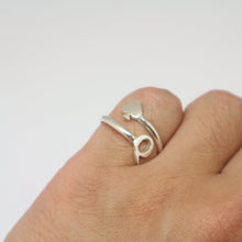 Load image into Gallery viewer, Bdsm Queen of Spade Ring