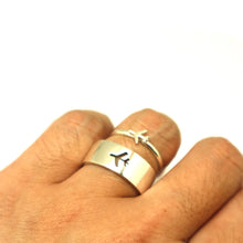 Load image into Gallery viewer, Plane Couple Promise Ring Set