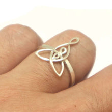 Load image into Gallery viewer, Mother and 2 Daughter Knot Ring