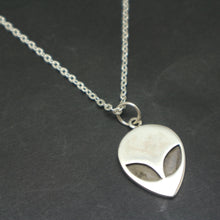 Load image into Gallery viewer, Alien Area 51 Ufo Necklace