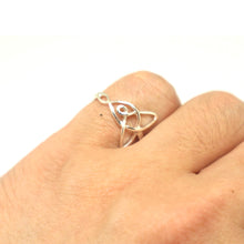 Load image into Gallery viewer, Mother Daughter Knot Ring