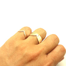 Load image into Gallery viewer, Chevron Matching Rings