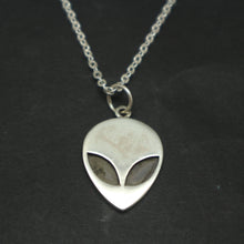 Load image into Gallery viewer, Alien Area 51 Ufo Necklace