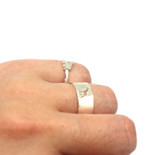 Load image into Gallery viewer, Giraffe Promise Ring for Couple

