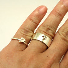 Load image into Gallery viewer, Bass Clef Promise Ring for Couples
