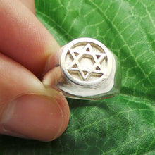 Load image into Gallery viewer, Star of David Signet Ring
