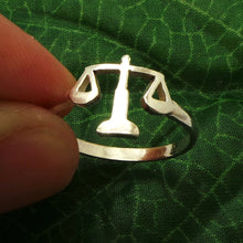 Load image into Gallery viewer, Silver Lawyer Graduation Ring