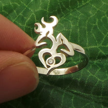 Load image into Gallery viewer, Deer Head Antler Heart Ring with Birthstone
