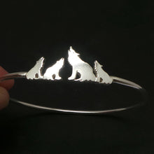 Load image into Gallery viewer, Mother and Daugther Wolf Bracelet
