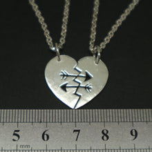 Load image into Gallery viewer, Arrow Best Friend Couple Necklace
