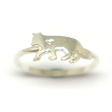 Load image into Gallery viewer, Silver Lone Wolf Ring
