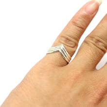 Load image into Gallery viewer, Set of 3 Chevron Ring
