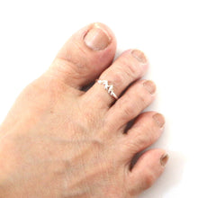 Load image into Gallery viewer, Mountain Adjustable Toe Ring
