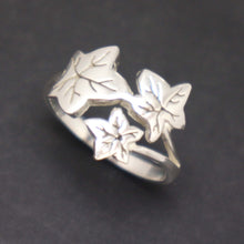 Load image into Gallery viewer, Silver Mother and Daughter Leaf Ring
