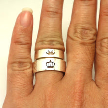 Load image into Gallery viewer, Crown Promise Ring for Couples
