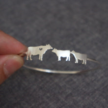 Load image into Gallery viewer, Silver Mother Daughter Cow Bracelet
