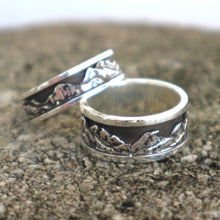 Load image into Gallery viewer, Mountain Wedding Rings for Couples
