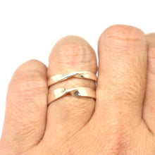 Load image into Gallery viewer, Mobius Promise Ring for Couples
