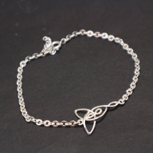 Load image into Gallery viewer, Silver Mother Two Daughters Knot Chain Bracelet
