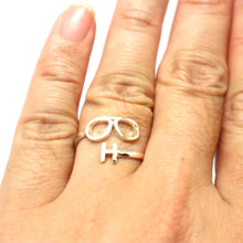 Load image into Gallery viewer, Personalized Initial Optometrist Ring

