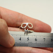 Load image into Gallery viewer, Personalized Initial Optometrist Ring
