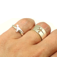Load image into Gallery viewer, Velociraptor Dinosaur Promise Ring for Couples
