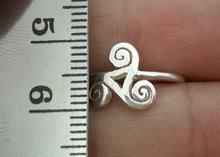 Load image into Gallery viewer, Celtic Spiral Triskelion Silver Ring
