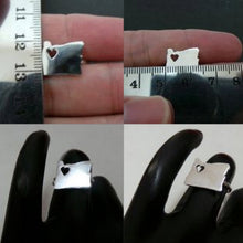 Load image into Gallery viewer, Silver Oregon State Heart Ring
