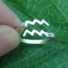 Load image into Gallery viewer, Aquarius Astrology Zodiac Sign Ring
