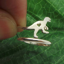 Load image into Gallery viewer, Silvere Velociraptor Dinosaur Ring
