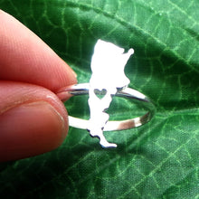 Load image into Gallery viewer, Silver Argentina Heart Ring
