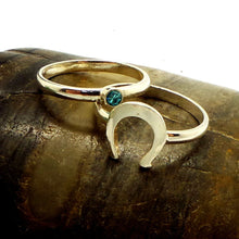 Load image into Gallery viewer, Horse Shoe Engagement Couple Ring
