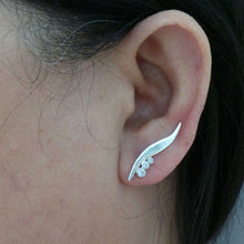 Load image into Gallery viewer, Simple Elegant Silver Ear Climbers
